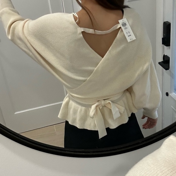 Honey Wrap Sweater (Size: Large) - Picture 8 of 10